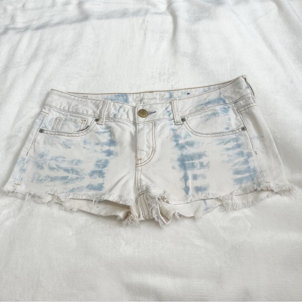 American Eagle Outfitters bleached Frayed Hem Light Wash Jean Shorts size 10 AEO